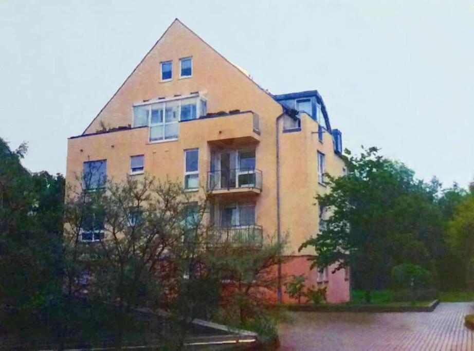 Ruhig Und Doch Zentral Apartment Erfurt Bagian luar foto